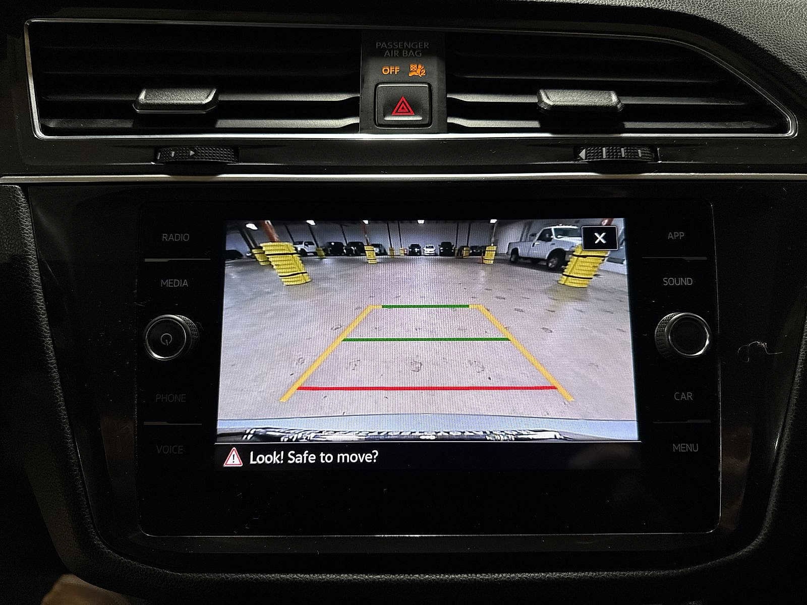 Thumbnail: 2023 Volkswagen Tiguan - 23