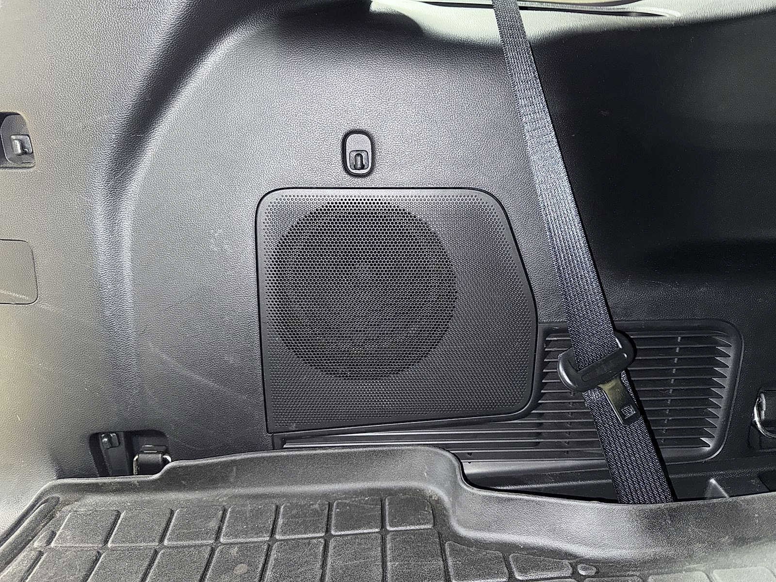 Thumbnail: 2022 Ford Explorer - 28