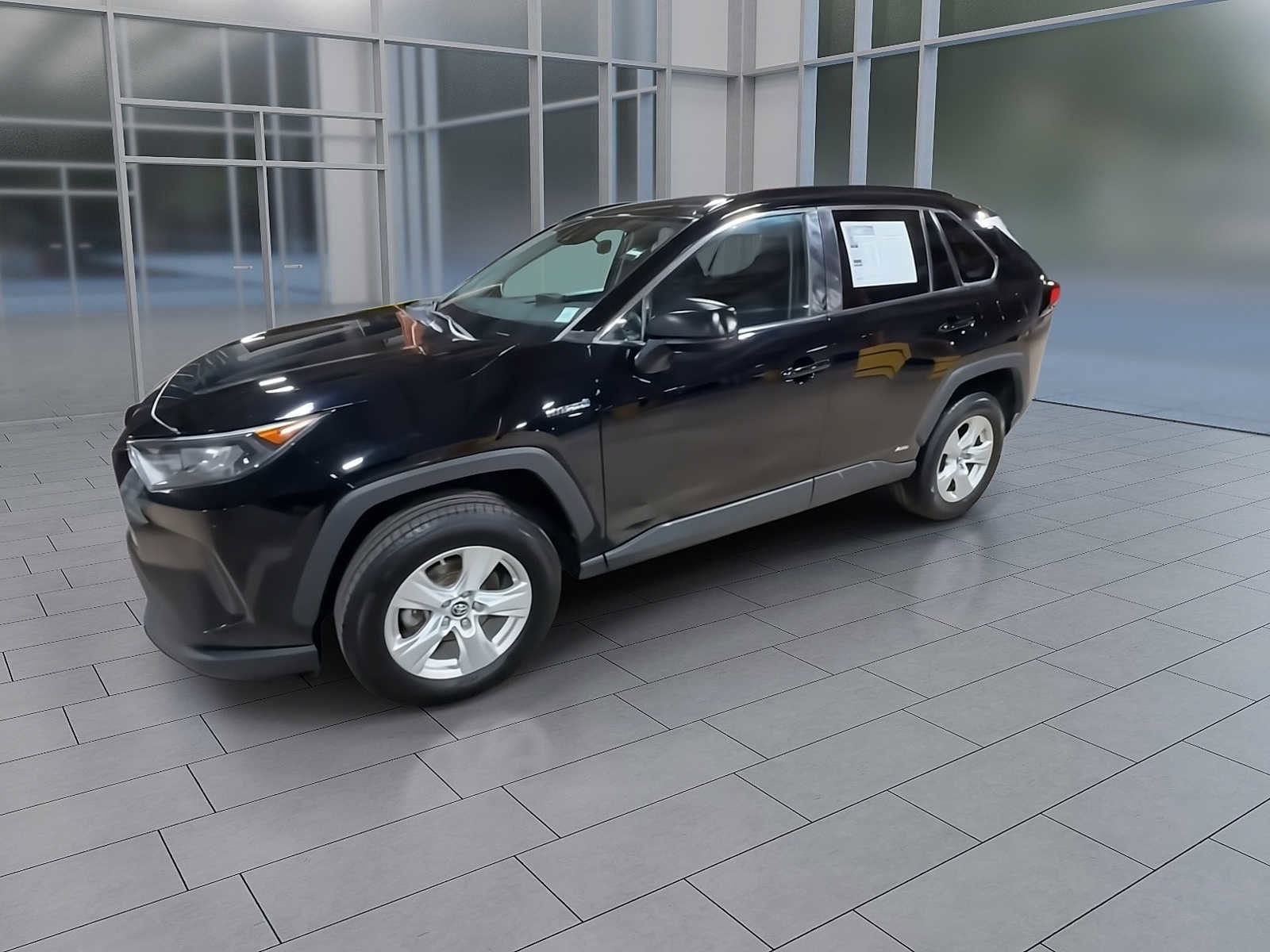 Thumbnail: 2020 Toyota RAV4 - 4