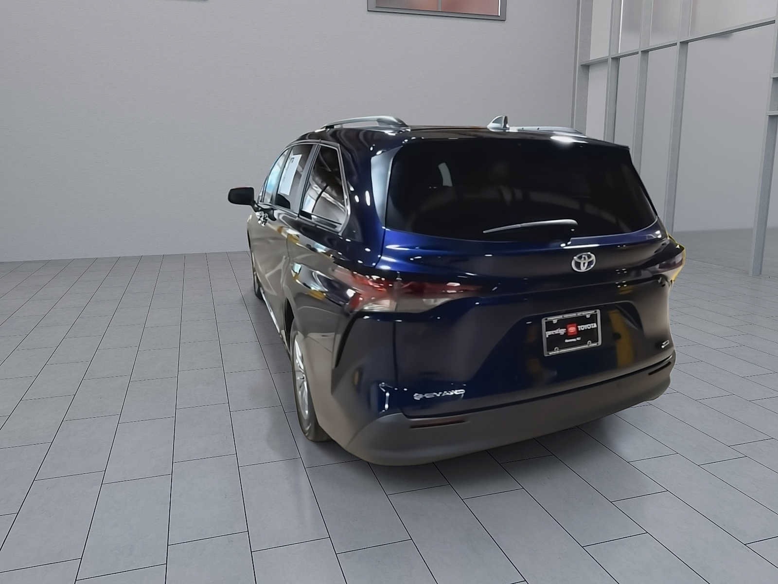 Thumbnail: 2025 Toyota Sienna - 6