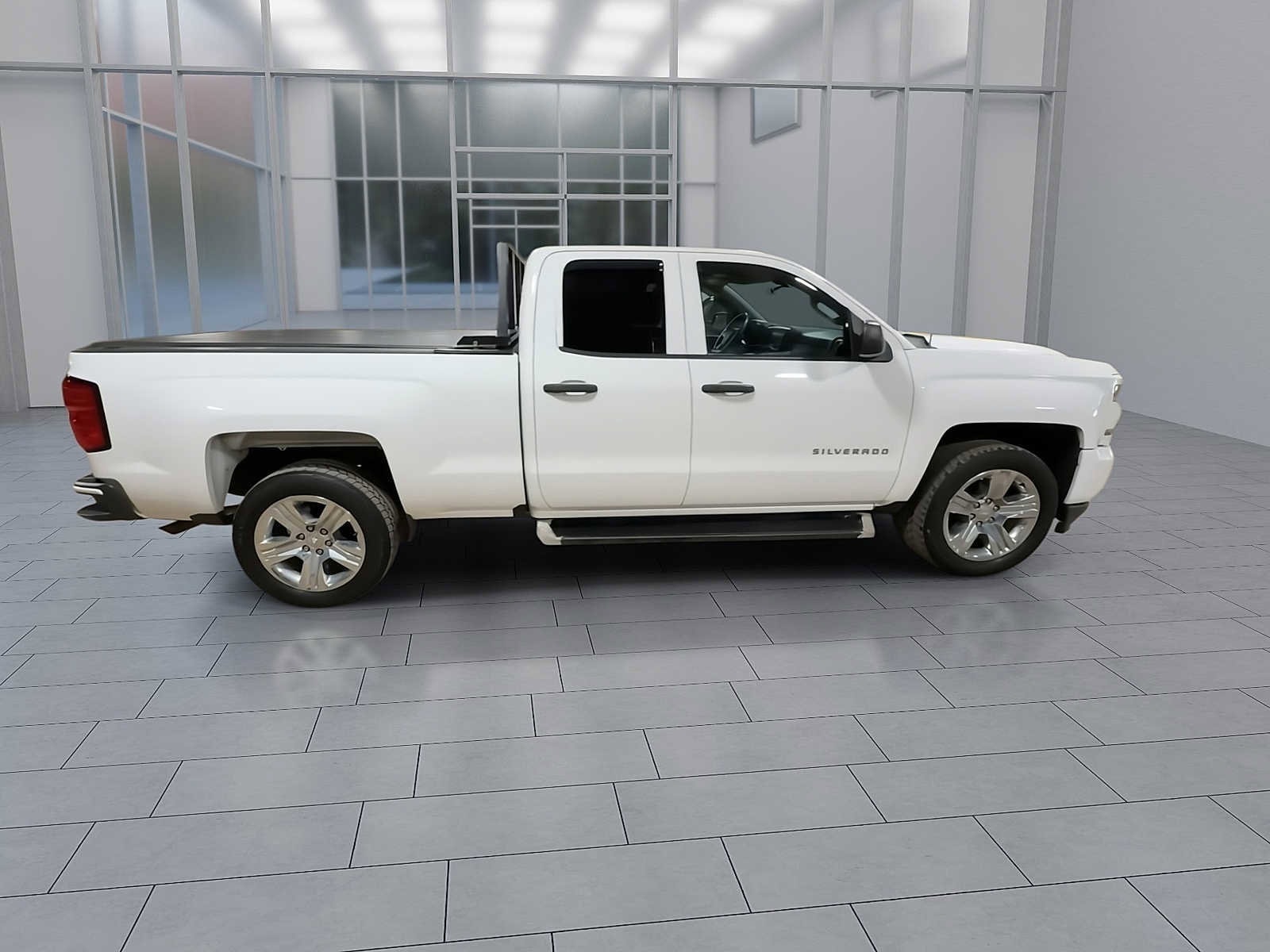 Thumbnail: 2018 Chevrolet Silverado 1500 - 9