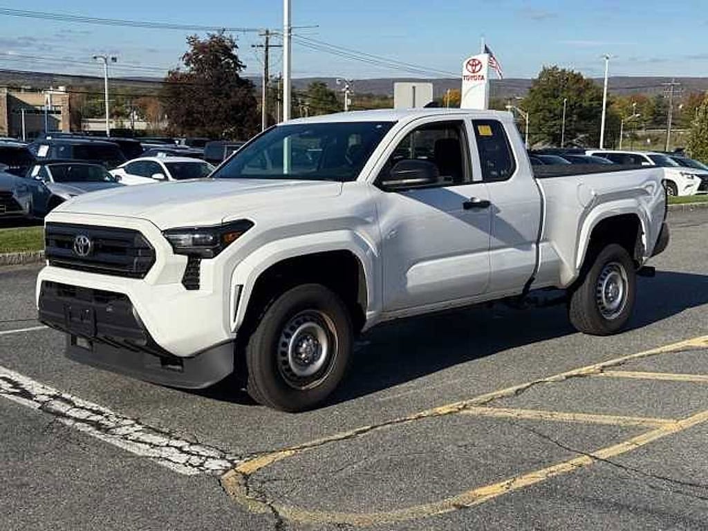 Used 2025 Toyota Tacoma SR Truck XtraCab