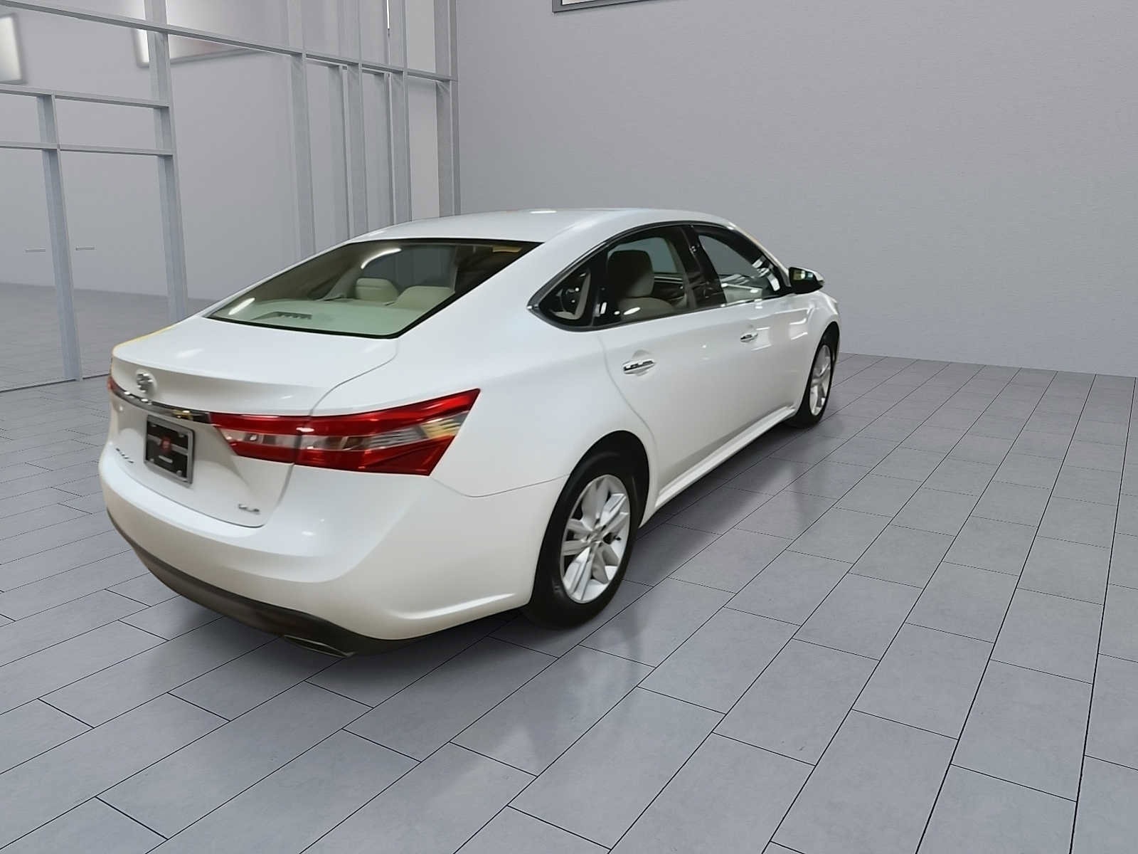 Thumbnail: 2014 Toyota Avalon - 8