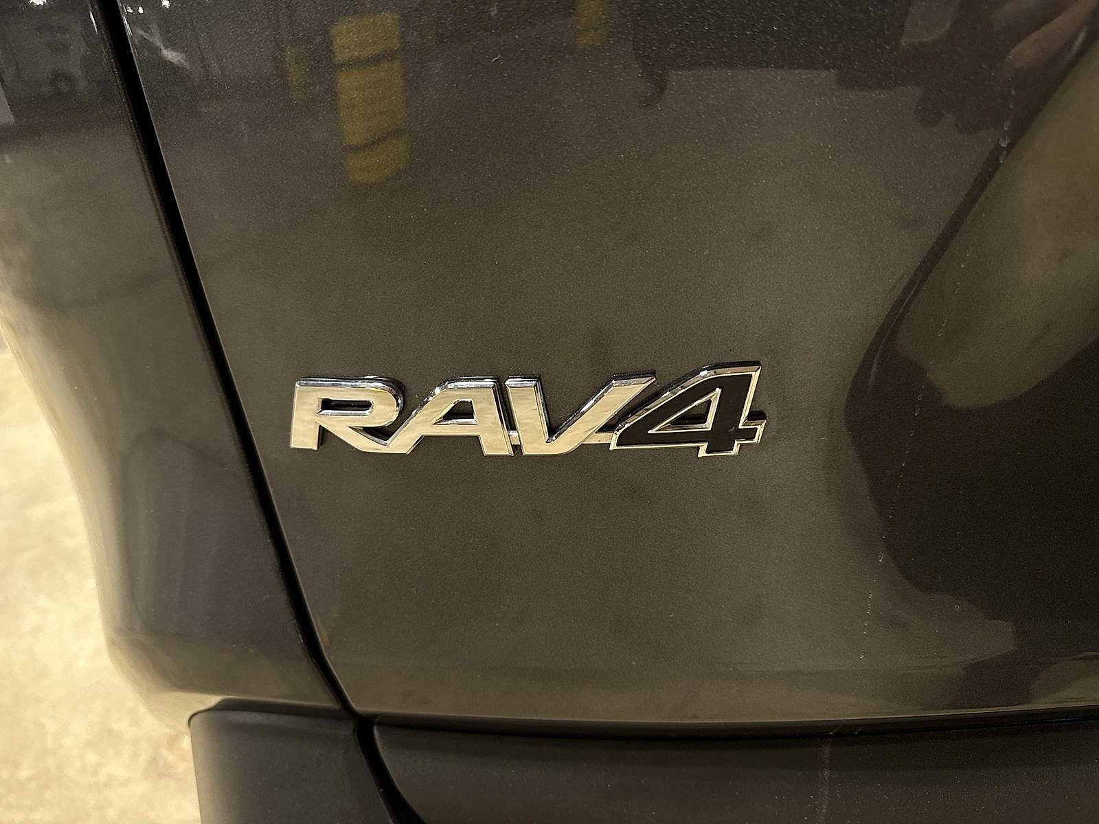 Thumbnail: 2024 Toyota RAV4 - 25