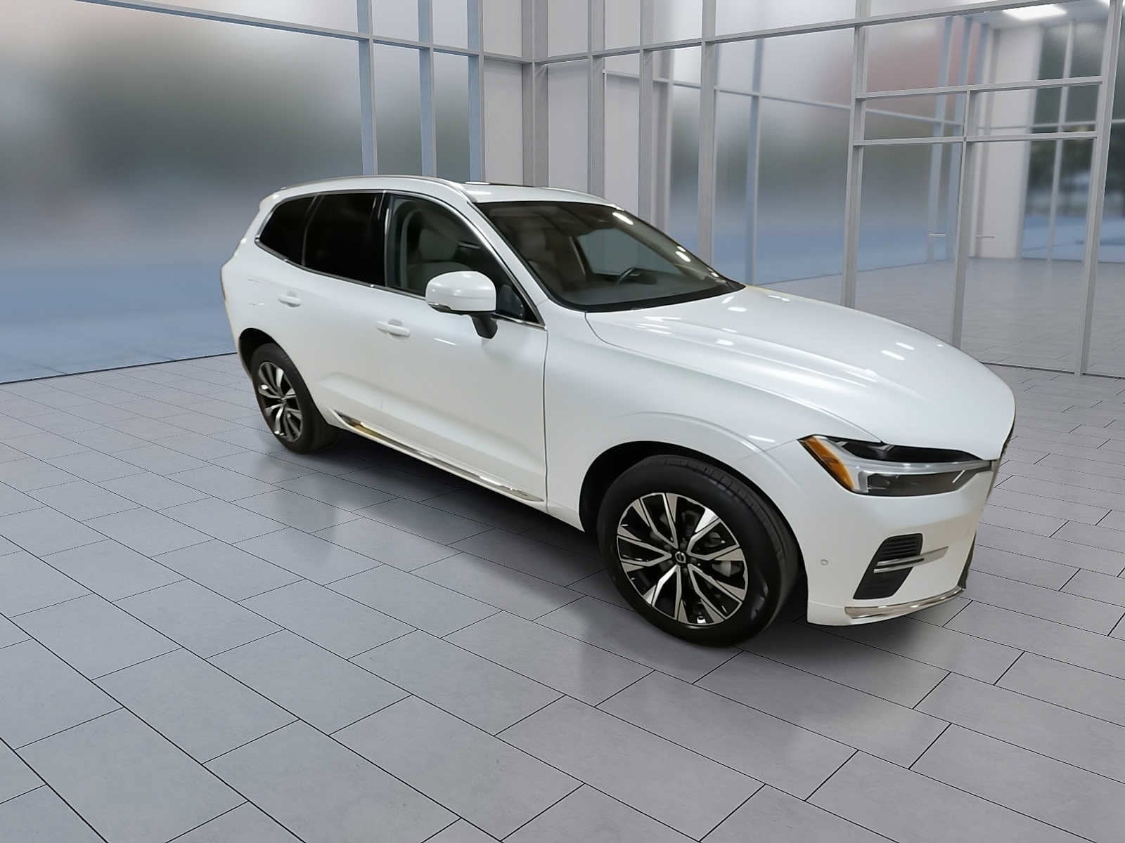 Thumbnail: 2023 Volvo XC60 - 2