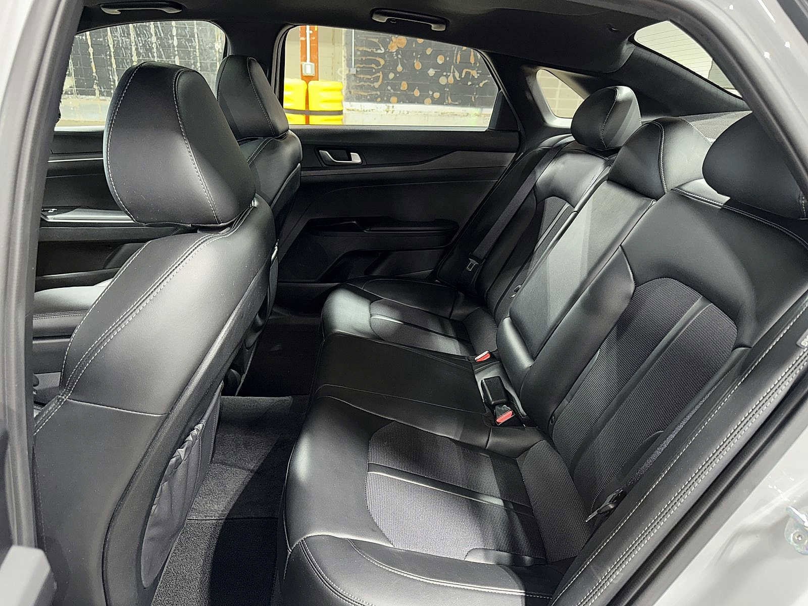 Thumbnail: 2021 Kia K5 - 17