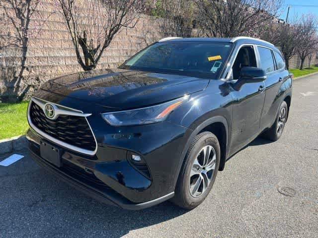 Thumbnail: 2024 Toyota Highlander - 1