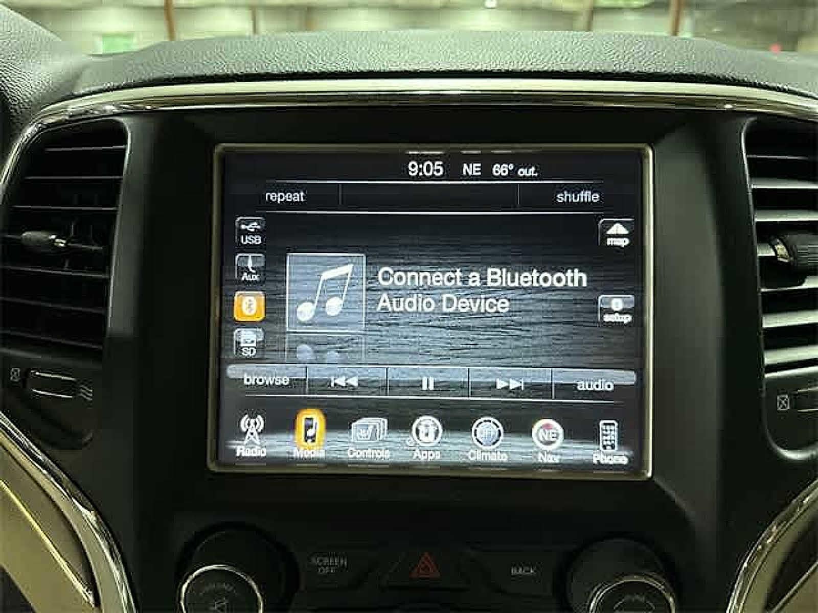 Thumbnail: 2016 Jeep Grand Cherokee - 32
