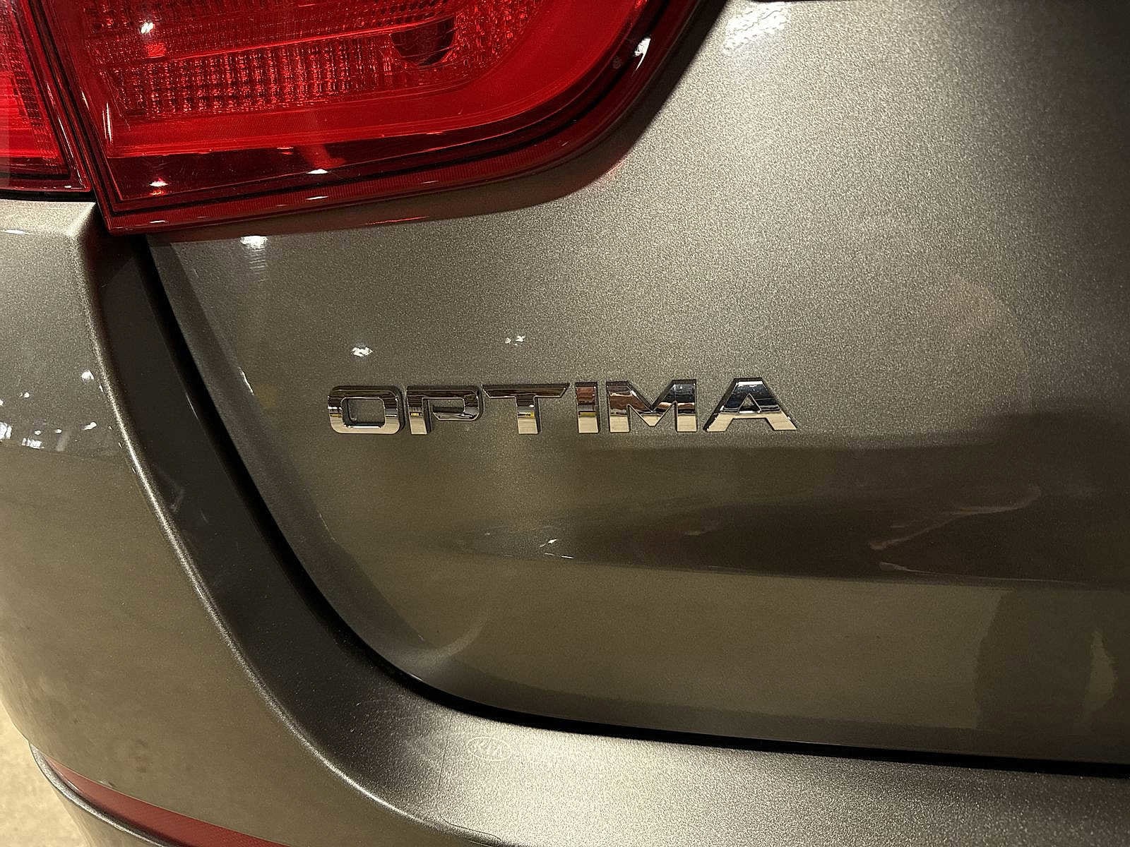 Thumbnail: 2015 Kia Optima - 26