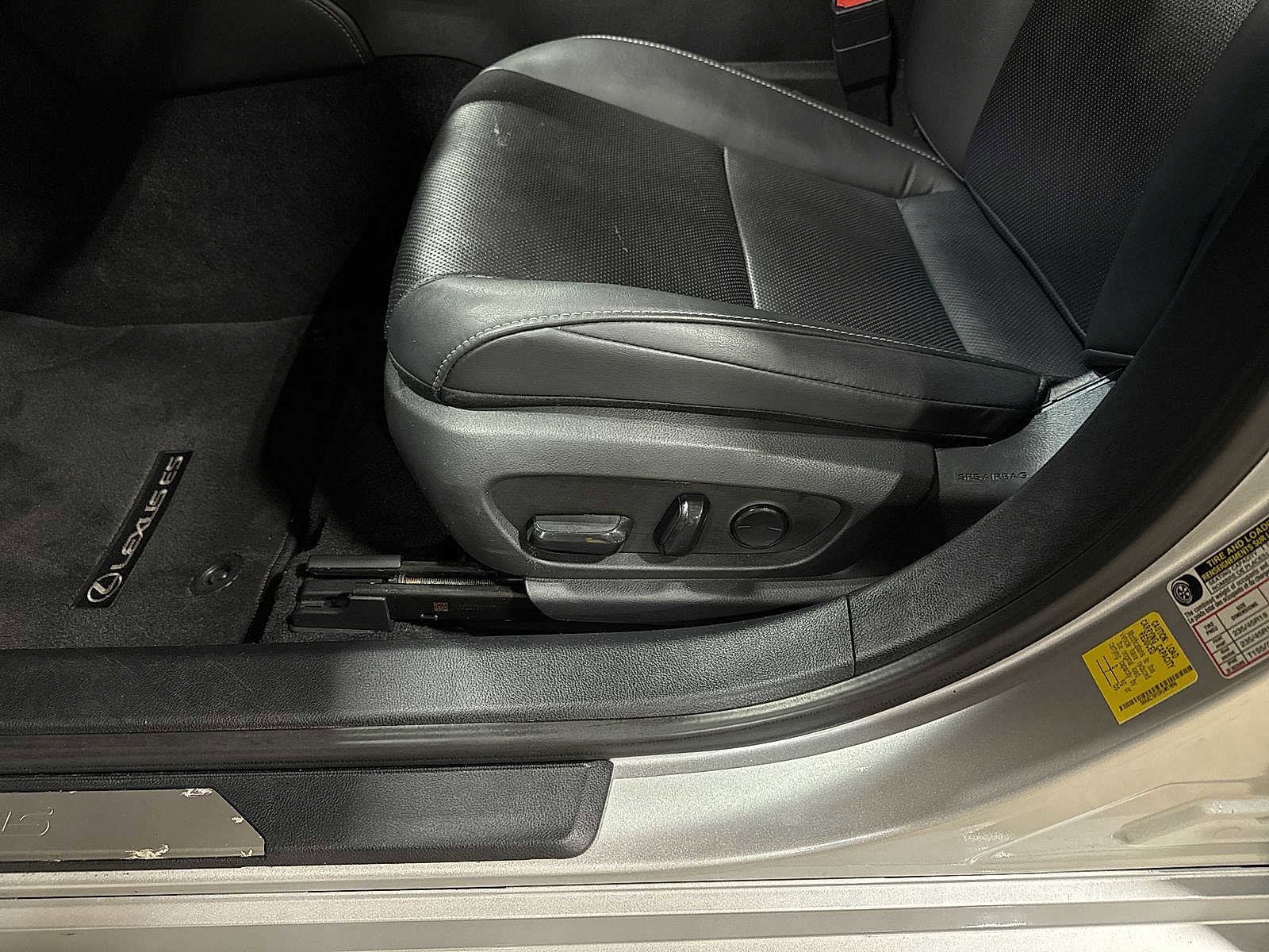 Thumbnail: 2019 Lexus ES - 23