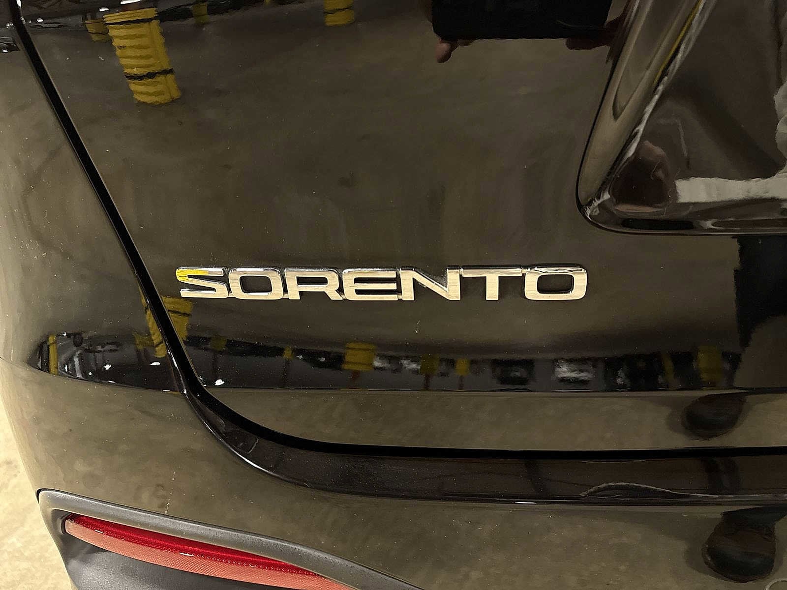 Thumbnail: 2018 Kia Sorento - 26