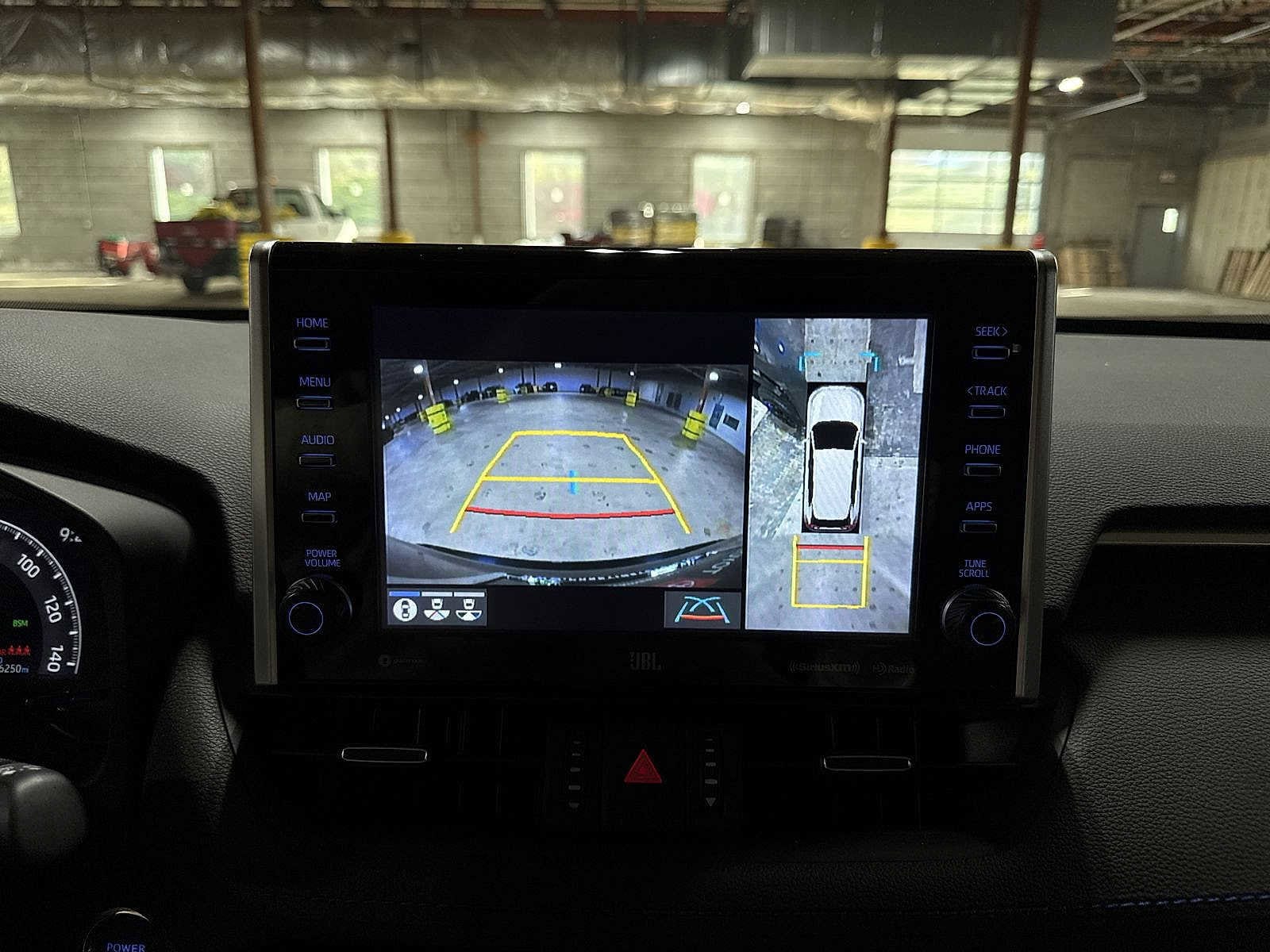 Thumbnail: 2022 Toyota RAV4 - 25