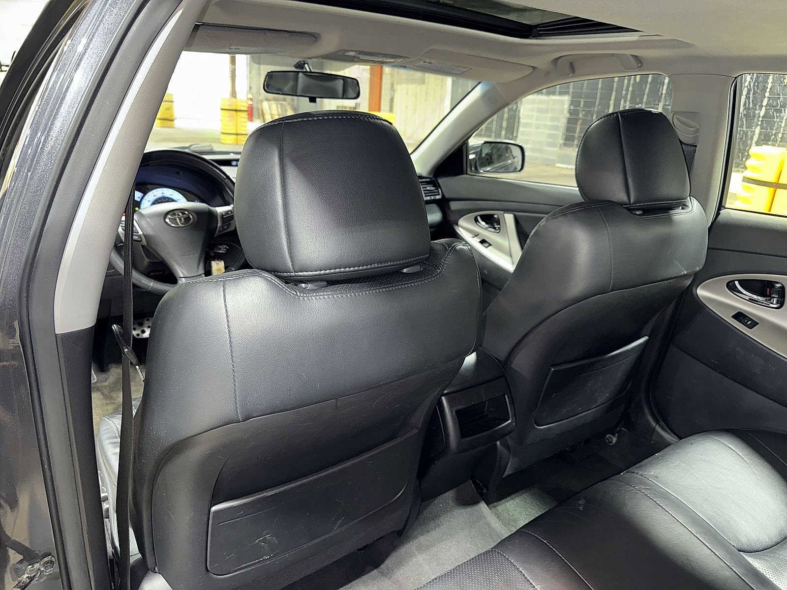 Thumbnail: 2011 Toyota Camry - 24