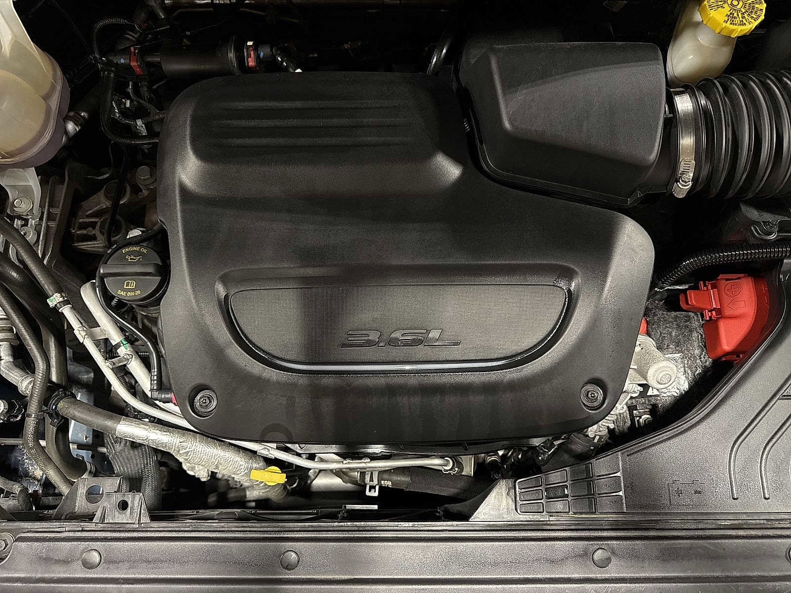 Thumbnail: 2023 Chrysler Pacifica - 12