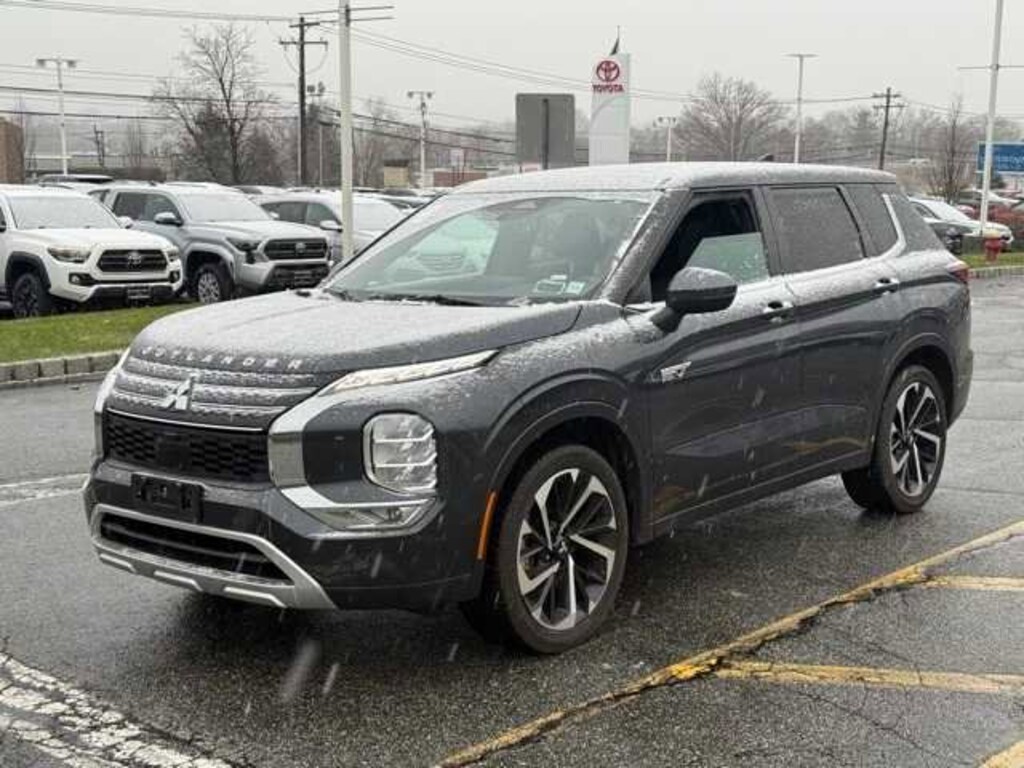 Used 2024 Mitsubishi Outlander PHEV SE SUV