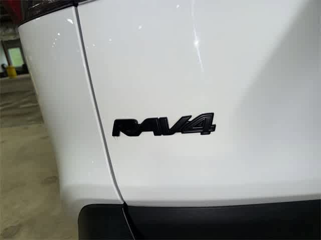 2023 Toyota RAV4 XLE 25