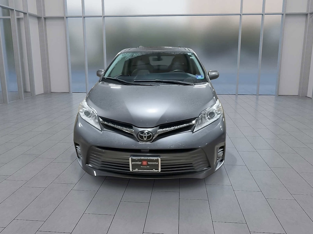 Used 2020 Toyota Sienna XLE 7 Passenger Van