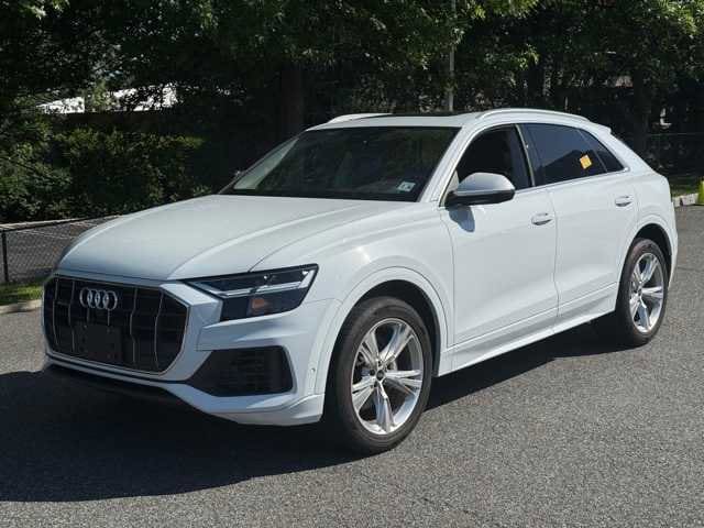 Thumbnail: 2022 Audi Q8 - 1