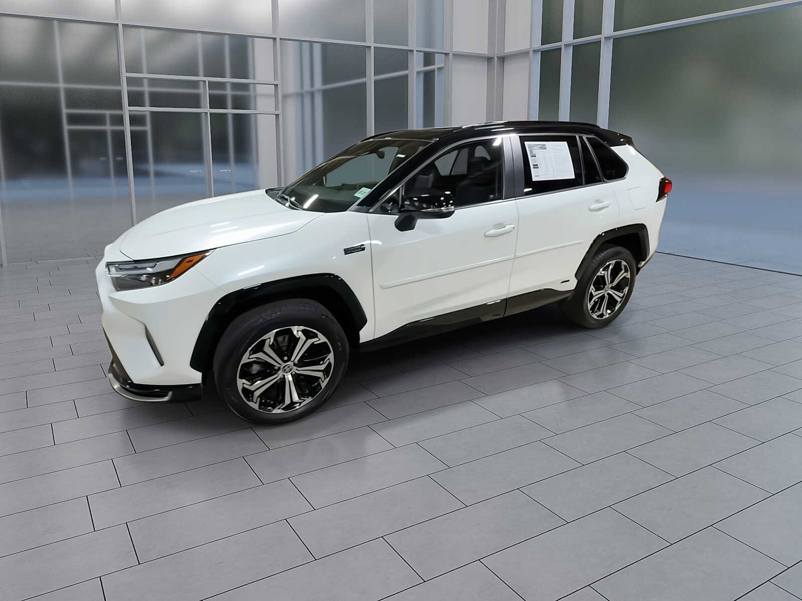2022 Toyota RAV4 Prime XSE photo 4