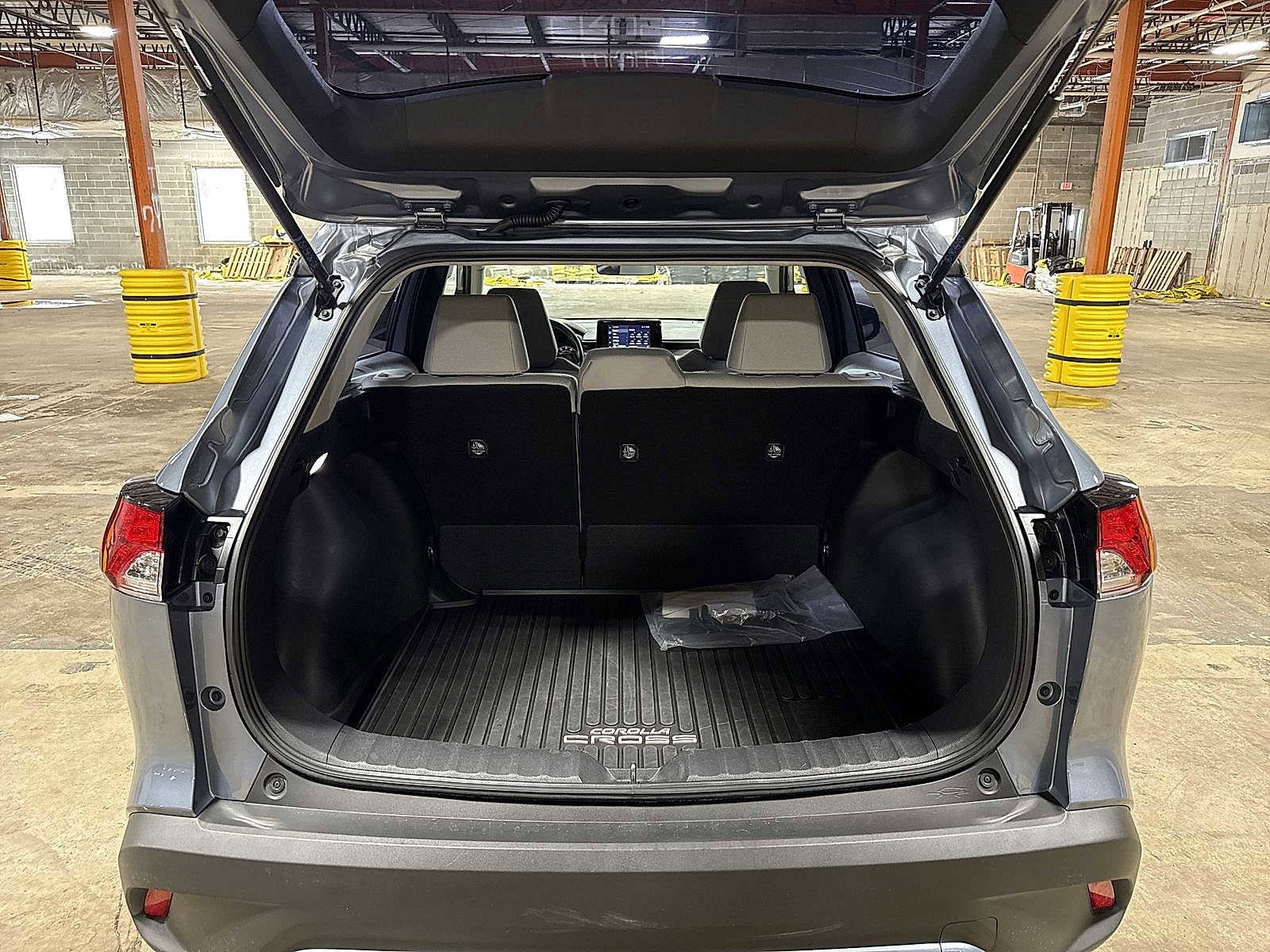 Thumbnail: 2024 Toyota Corolla Cross - 11