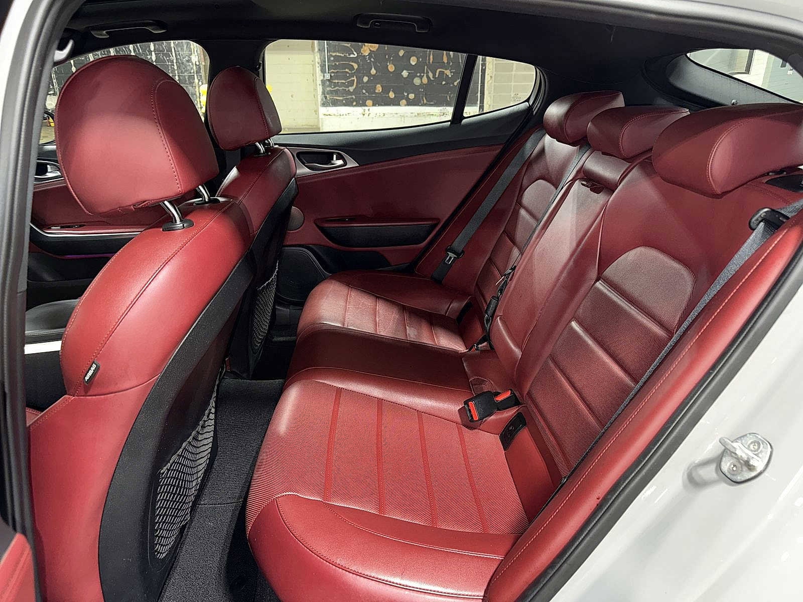 Thumbnail: 2018 Kia Stinger - 16