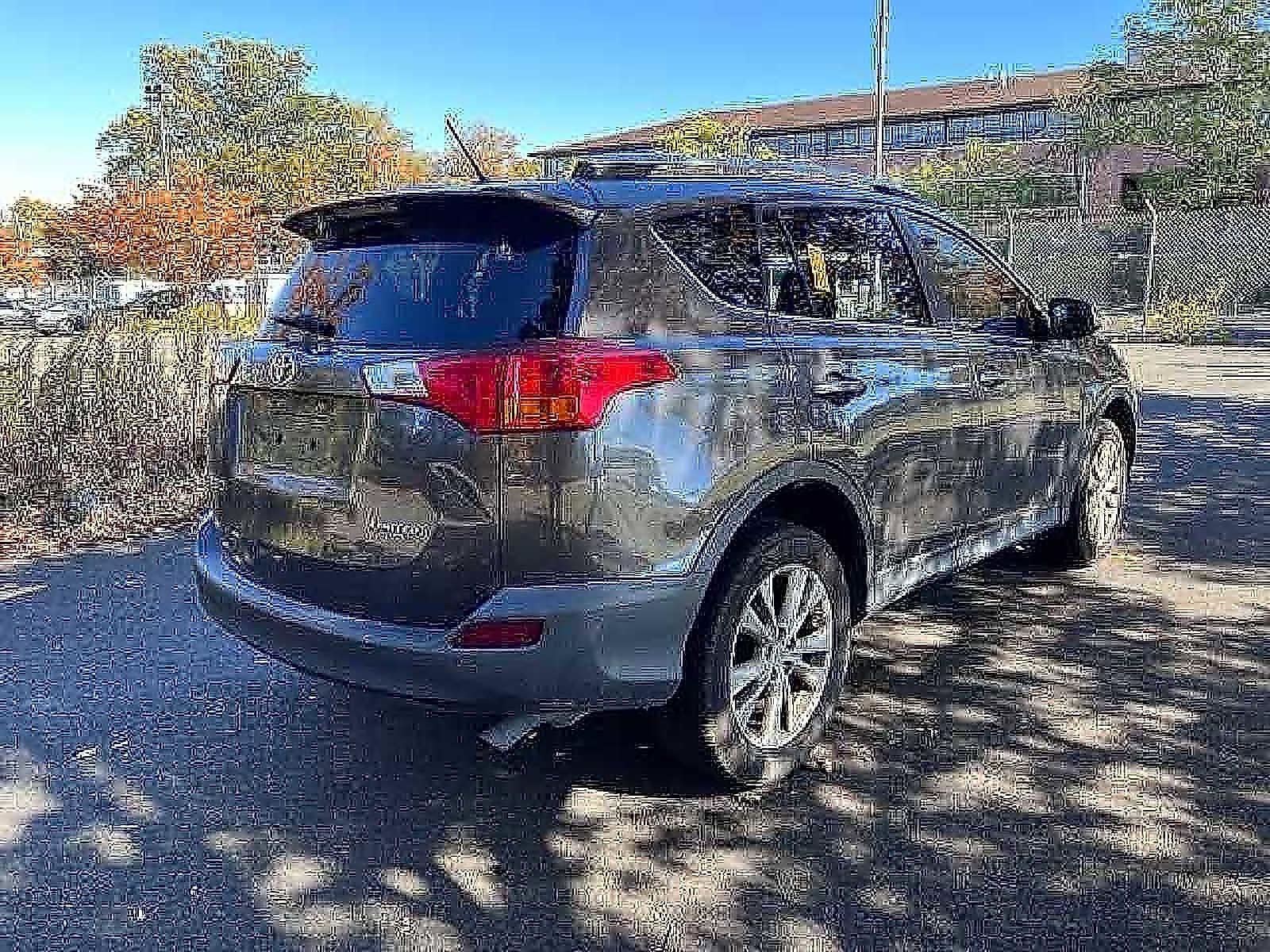Thumbnail: 2015 Toyota RAV4 - 4