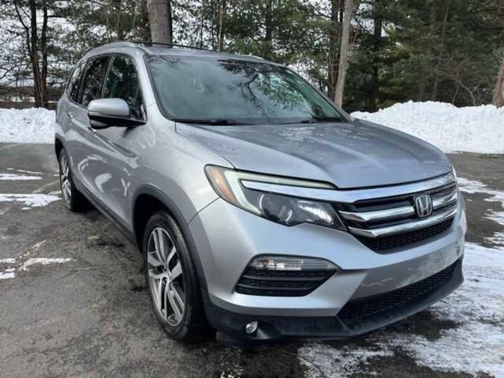 Used 2016 Honda Pilot Touring AWD SUV