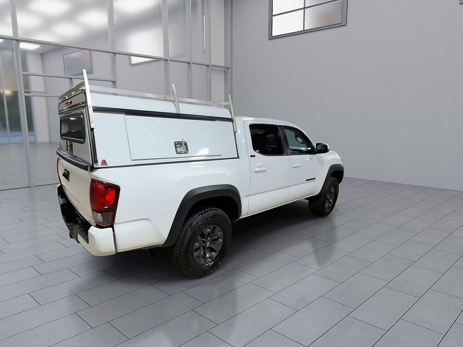 Thumbnail: 2021 Toyota Tacoma - 8