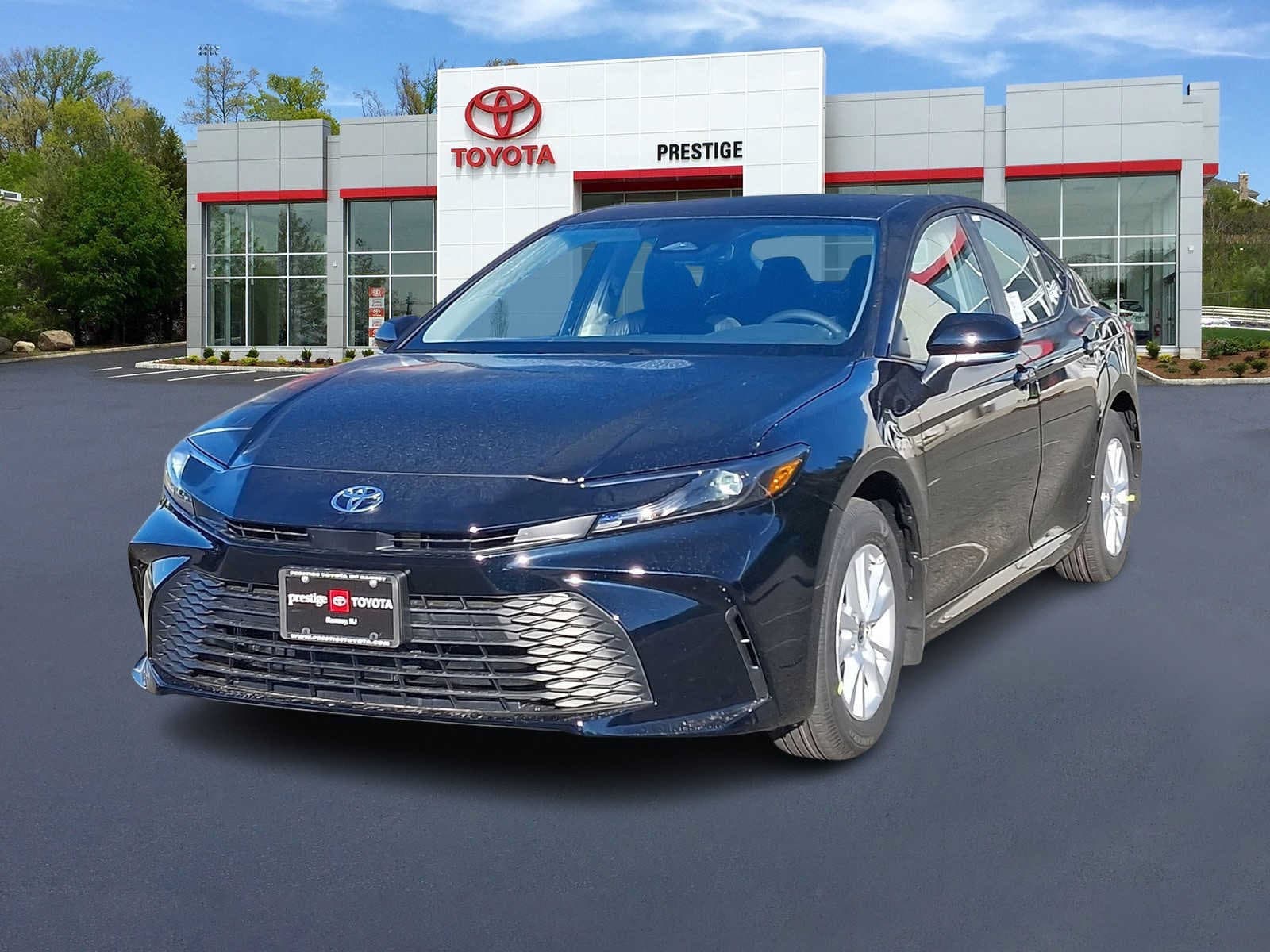 2026 Toyota Camry Negro (Midnight Black Metallic) Sedán Tracción en las cuatro ruedas Transmisión variable continua