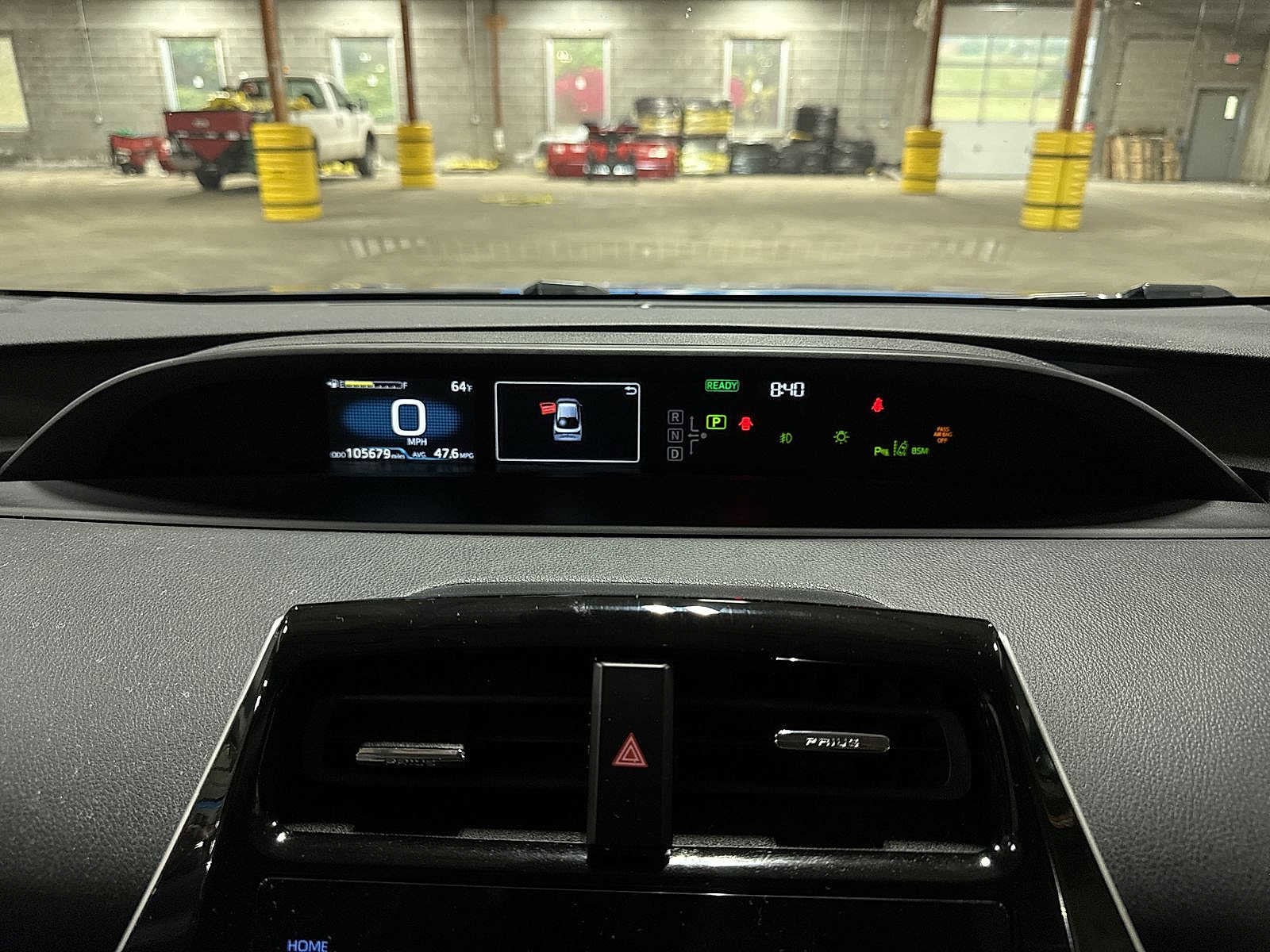 Thumbnail: 2022 Toyota Prius - 31