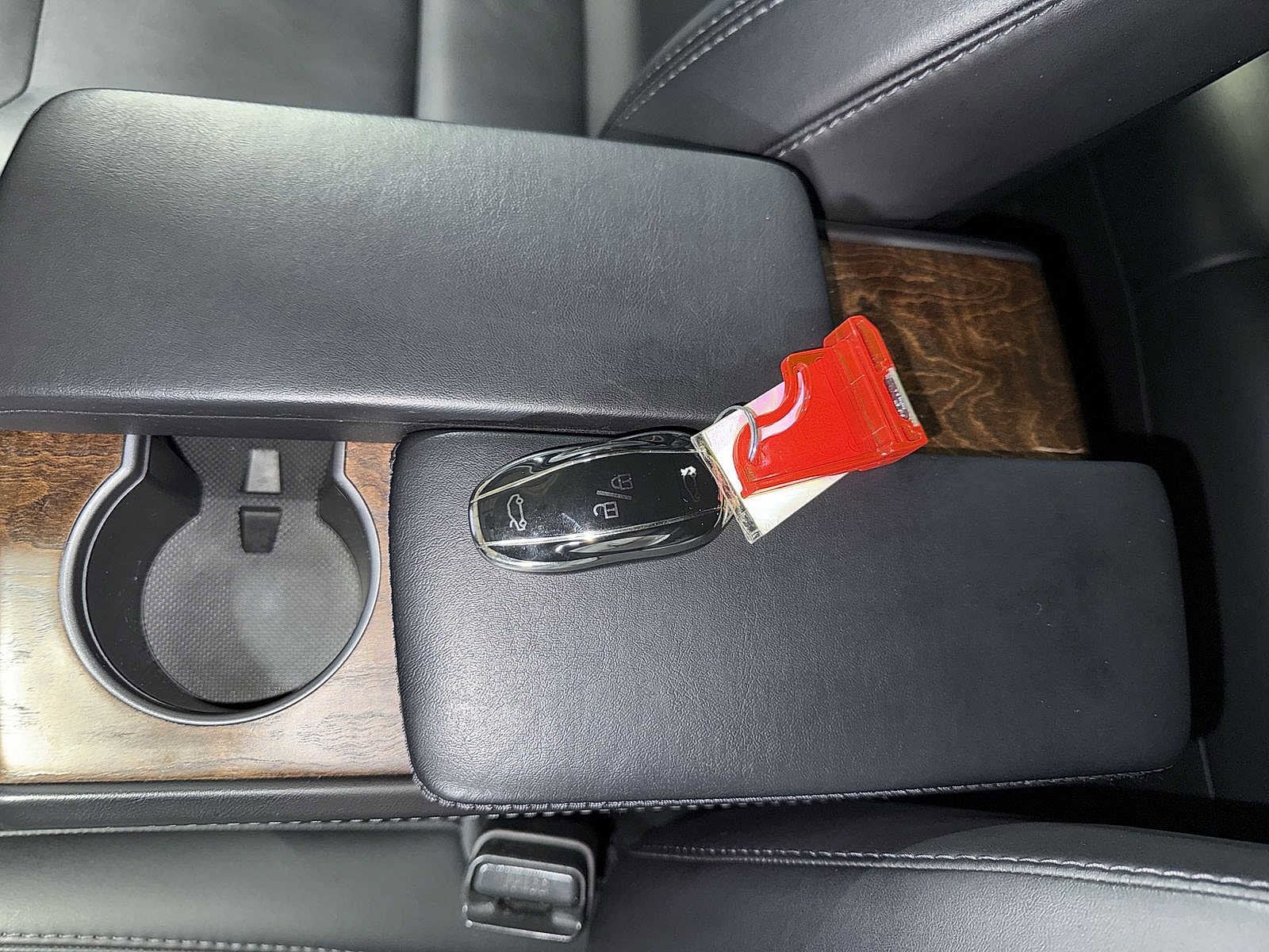 Thumbnail: 2018 Tesla Model S - 32