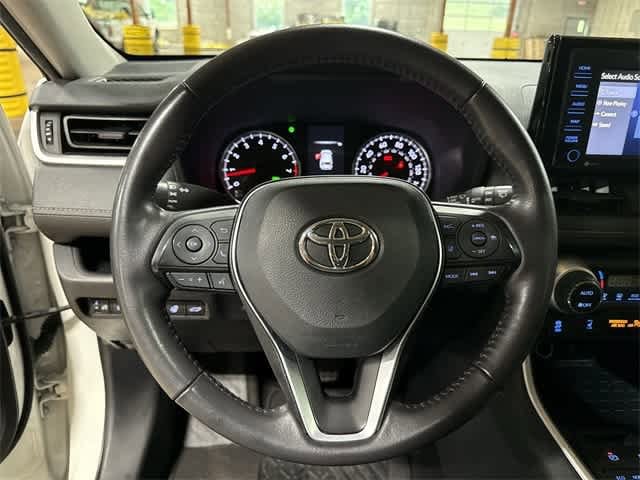 Thumbnail: 2022 Toyota RAV4 - 18