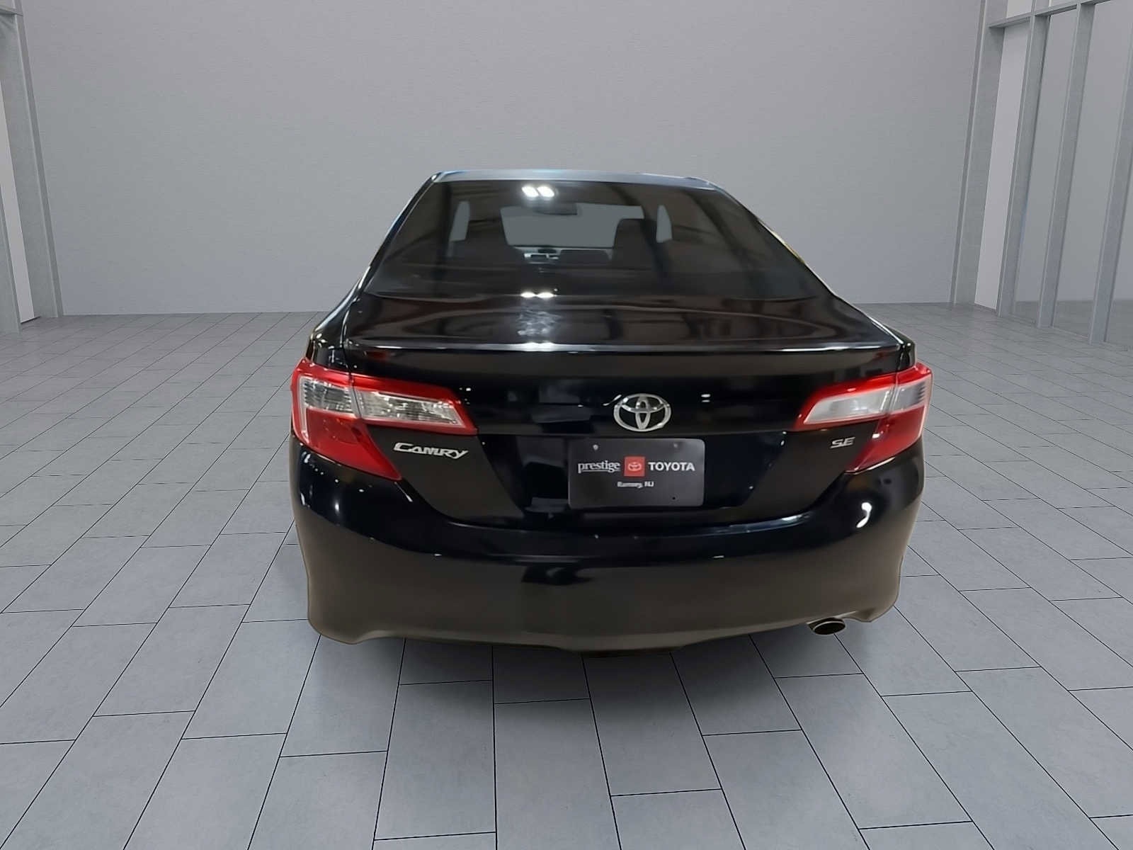Thumbnail: 2012 Toyota Camry - 7