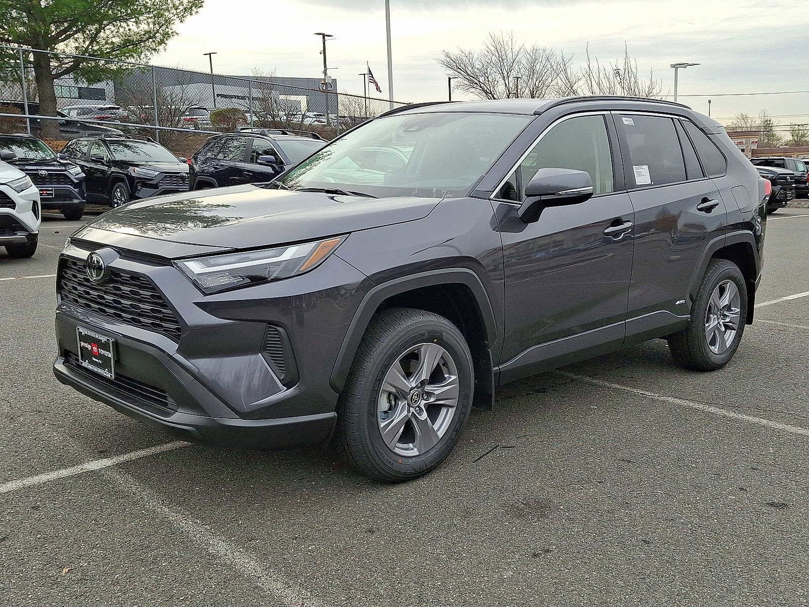 Thumbnail: 2025 Toyota RAV4 - 10