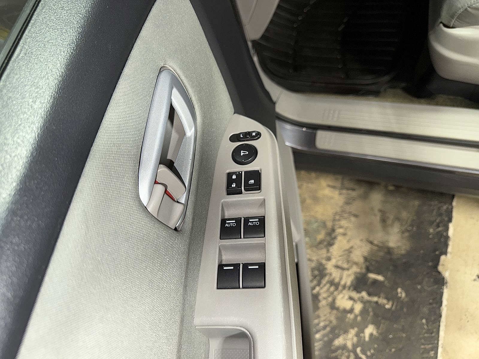 Thumbnail: 2015 Honda Pilot - 22