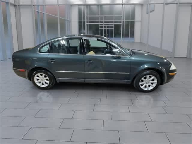 Thumbnail: 2004 Volkswagen Passat - 9