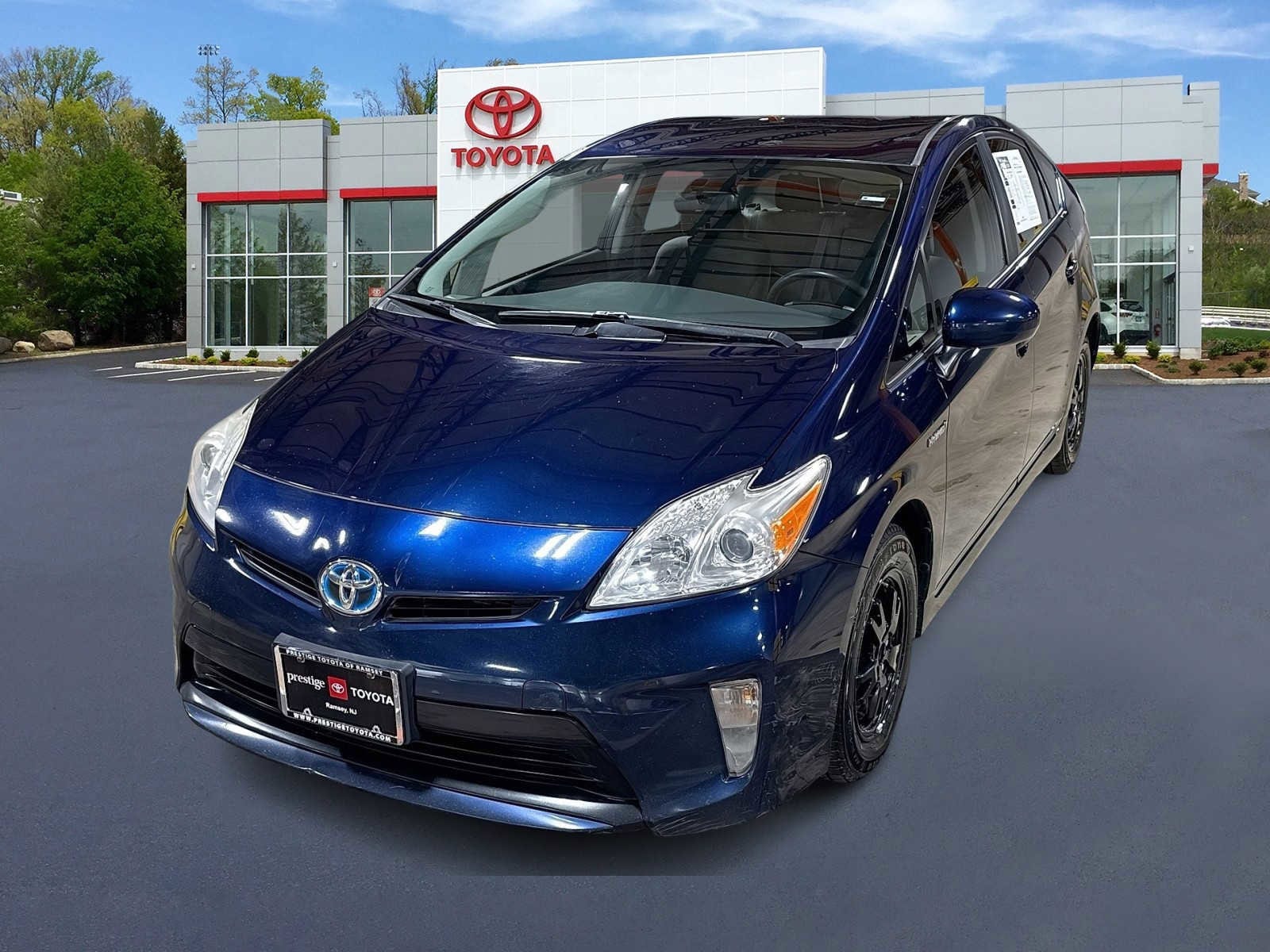 Thumbnail: 2015 Toyota Prius - 1