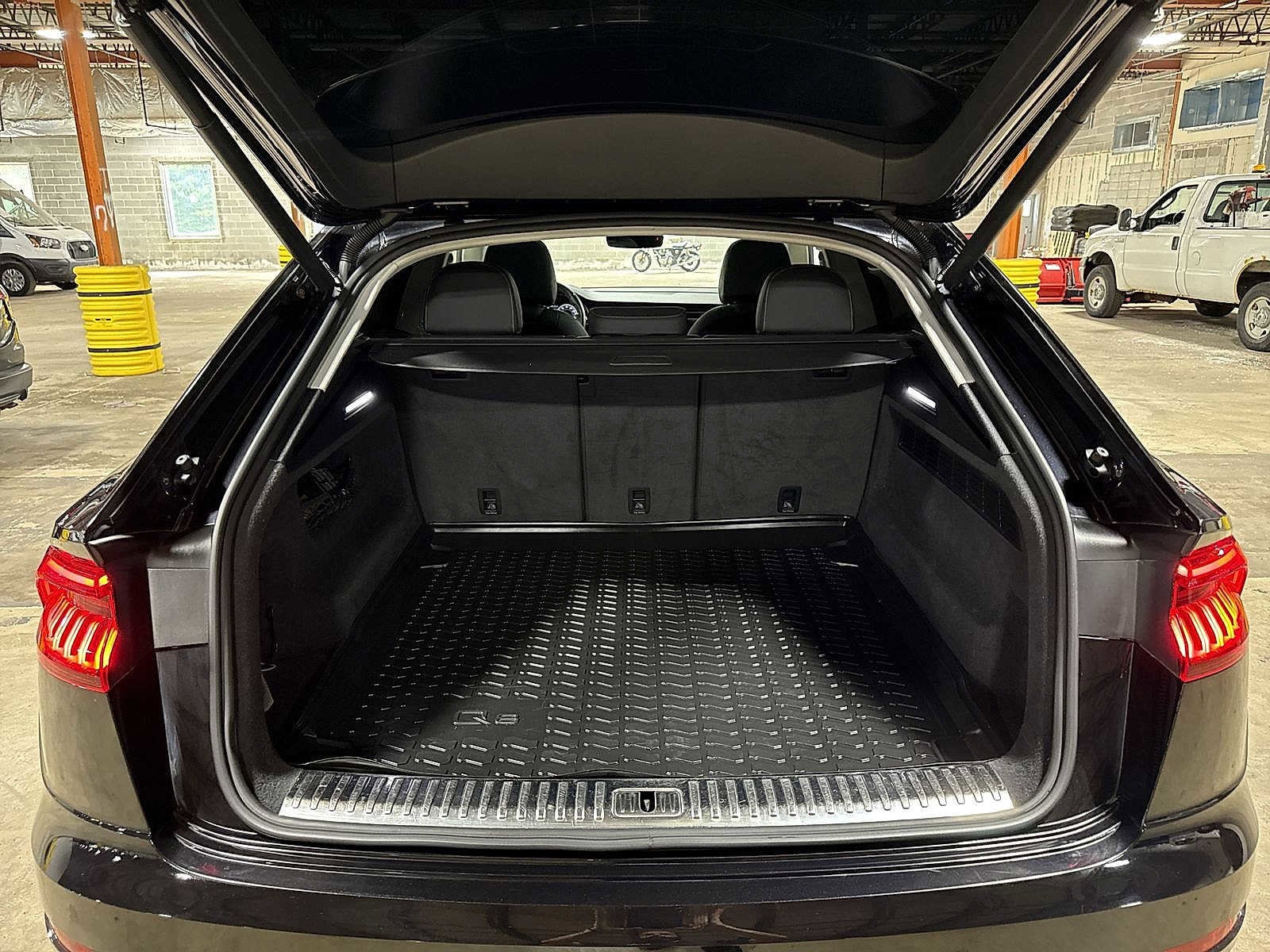 Thumbnail: 2020 Audi Q8 - 11