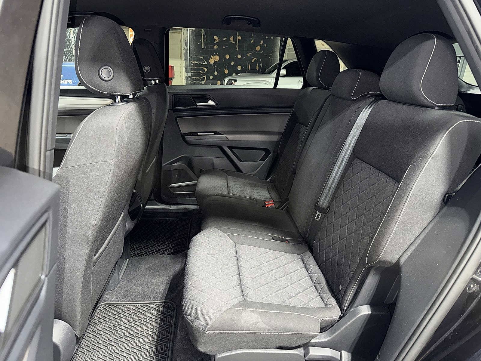 Thumbnail: 2021 Volkswagen Atlas - 17