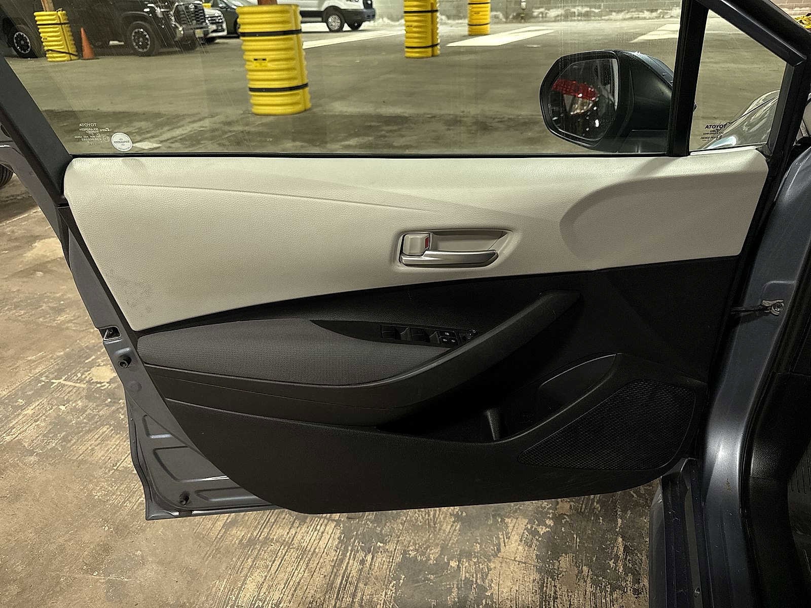 Thumbnail: 2021 Toyota Corolla - 28