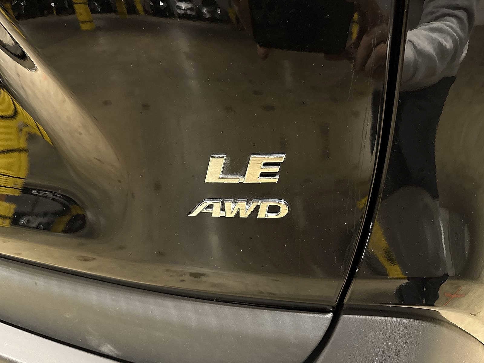 Thumbnail: 2021 Toyota RAV4 - 25