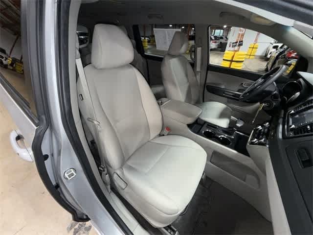 Thumbnail: 2020 Kia Sedona - 16