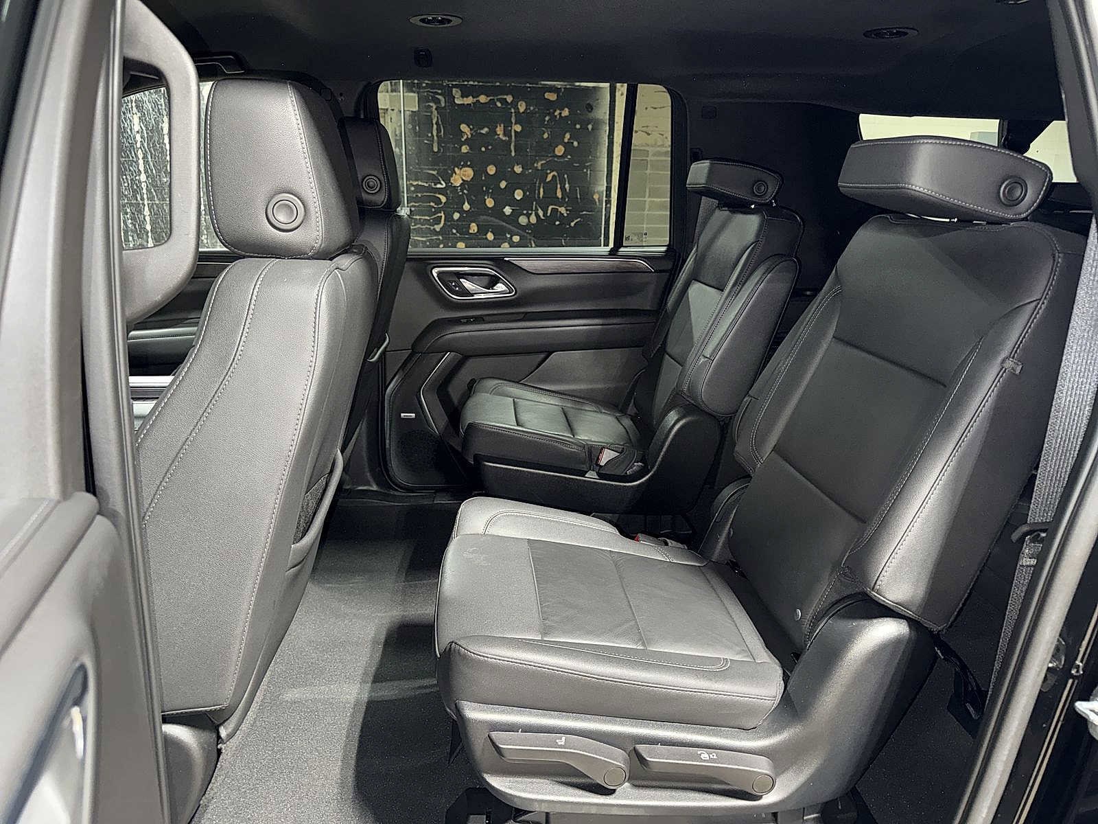 Thumbnail: 2023 Chevrolet Suburban - 17