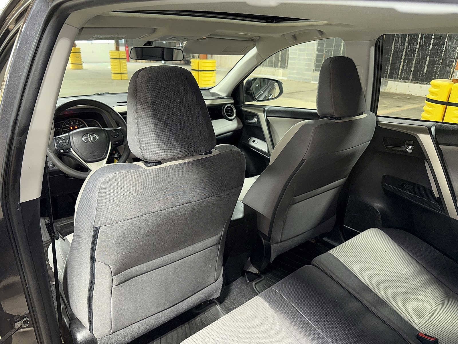 Thumbnail: 2014 Toyota RAV4 - 27