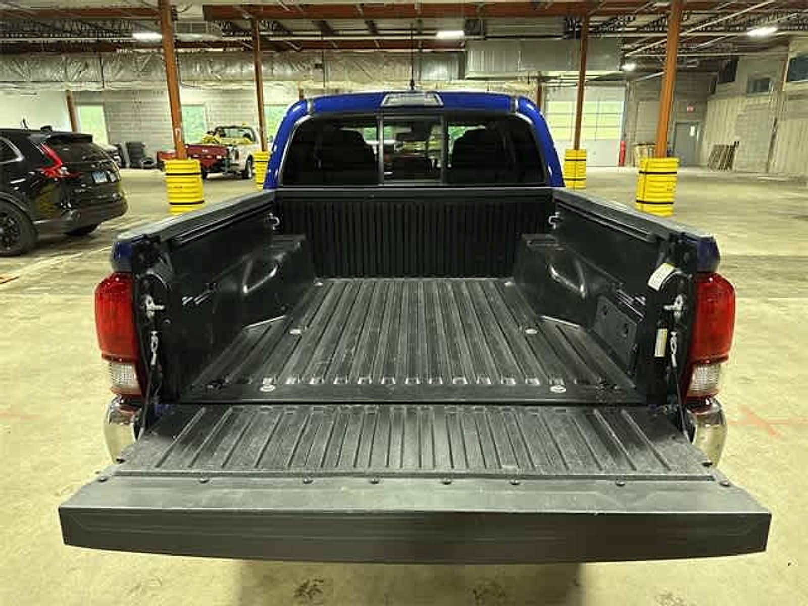 Thumbnail: 2023 Toyota Tacoma - 18