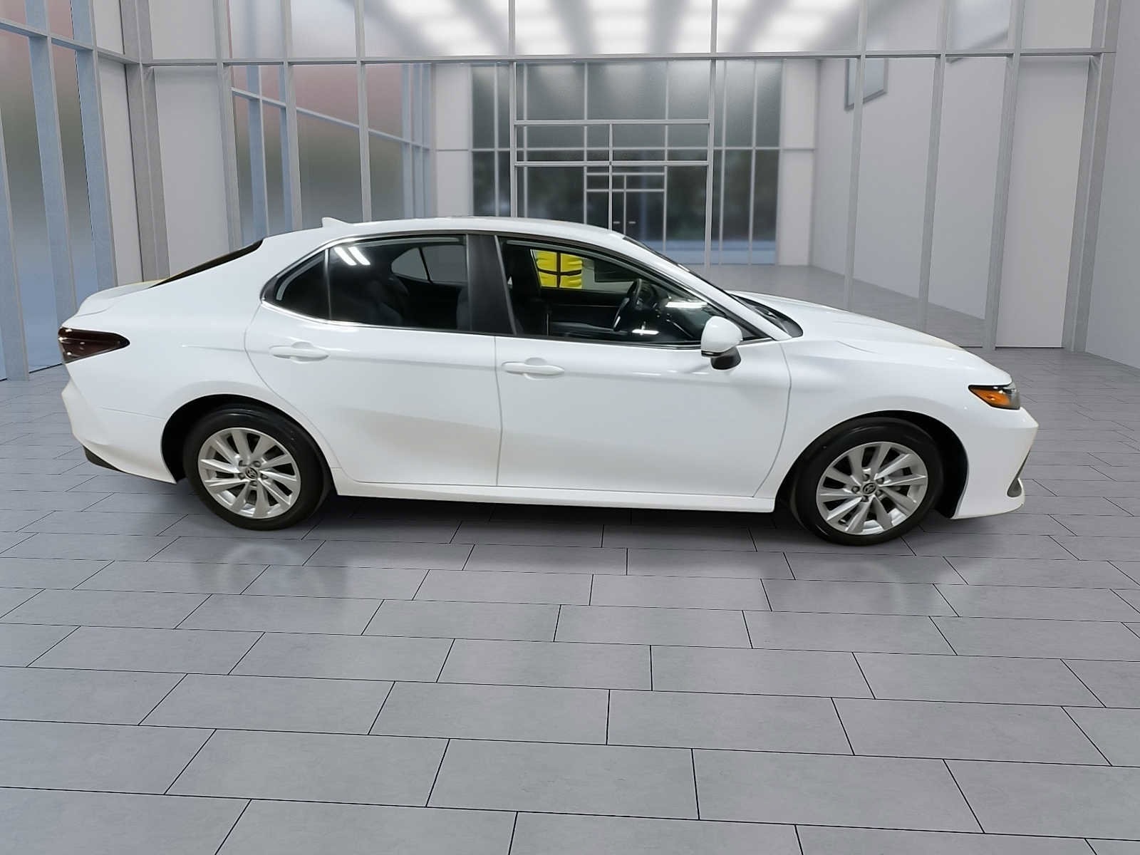 Thumbnail: 2023 Toyota Camry - 9