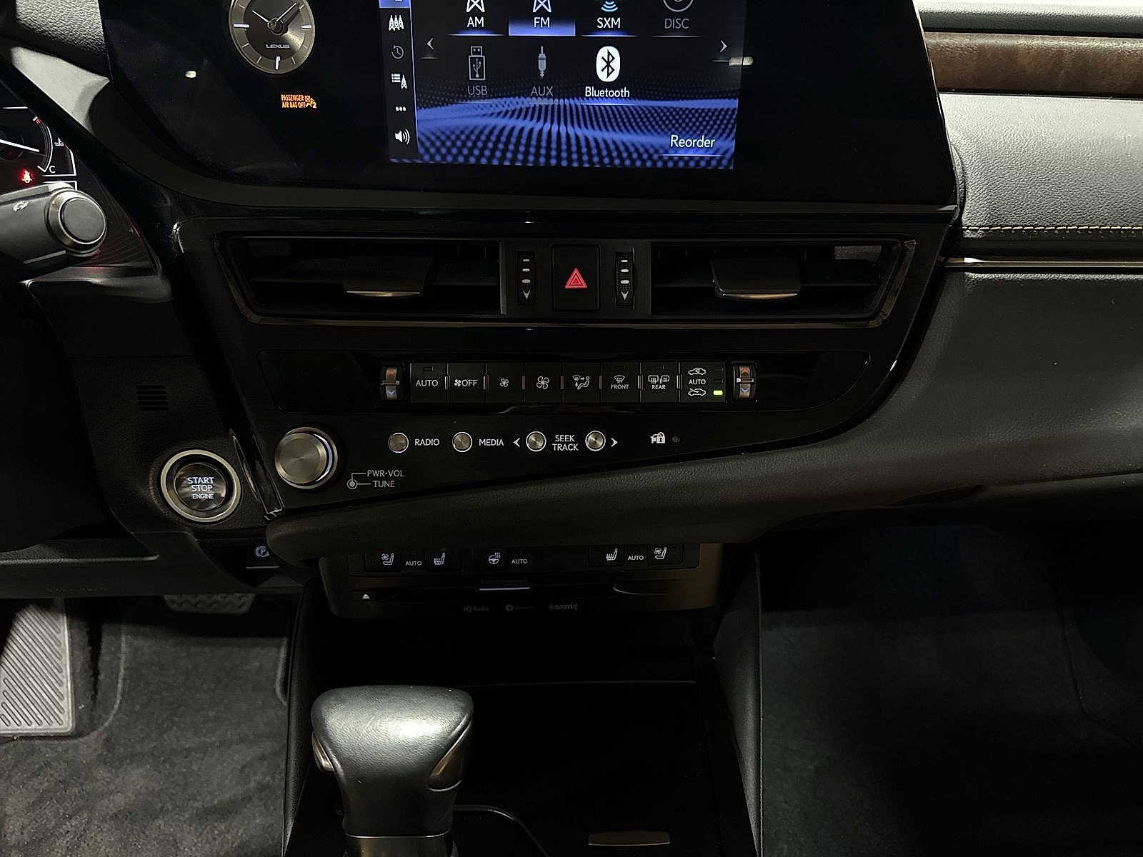 Thumbnail: 2022 Lexus ES - 21