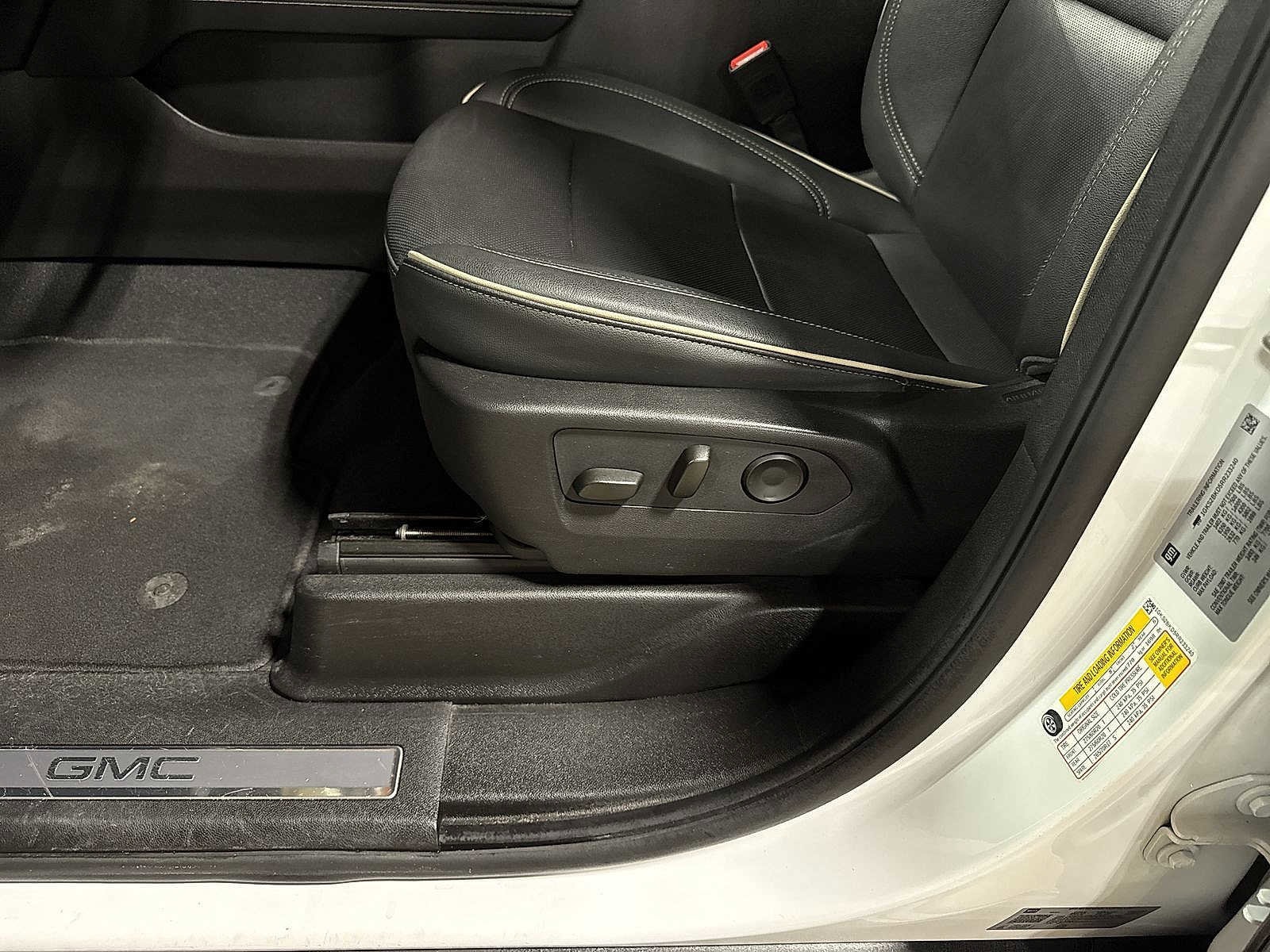 Thumbnail: 2024 GMC Yukon - 23