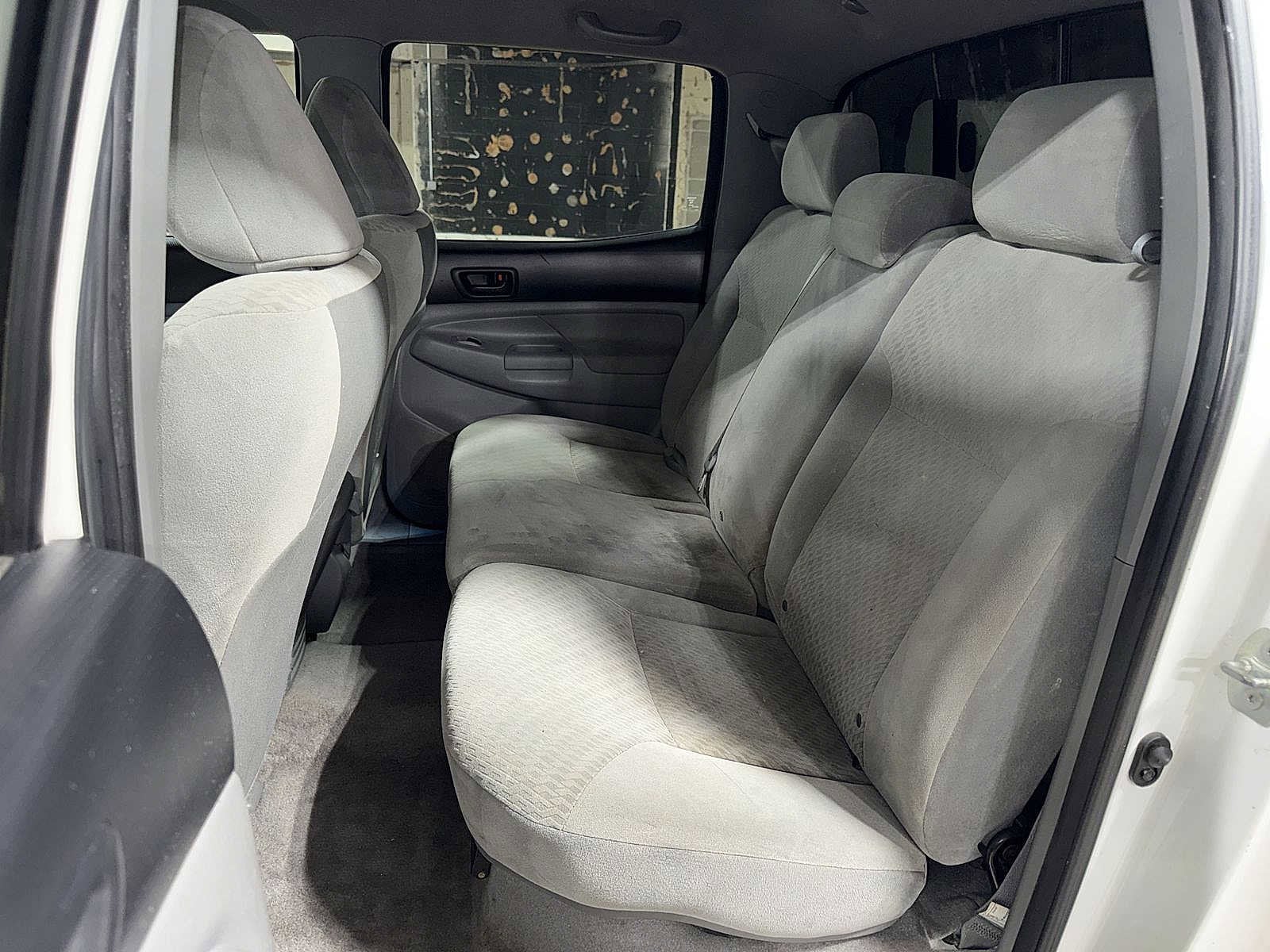 Thumbnail: 2010 Toyota Tacoma - 17