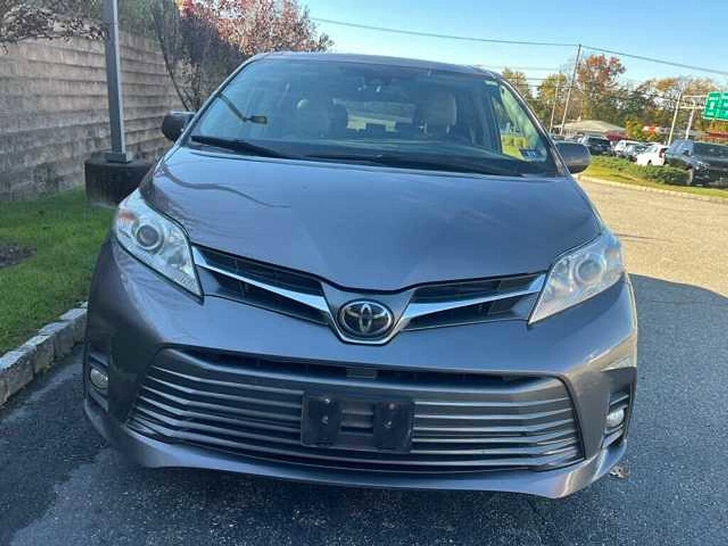 Used 2020 Toyota Sienna XLE 7 Passenger Van
